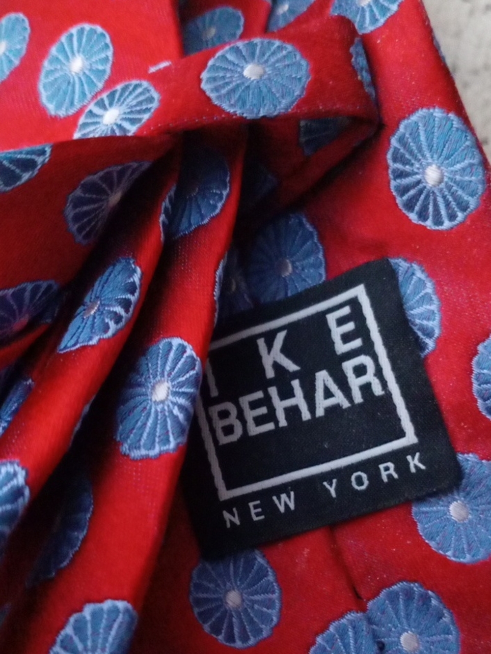 100 Perecent Silk Tie From Ike Behar